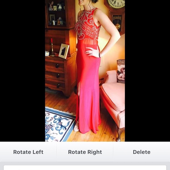 Red gorgeous prom dress - Picture 2 of 2